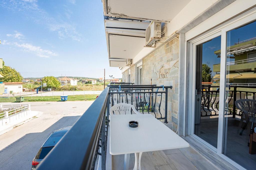 Dionisos Apartments Paralia Dionisiou Habitación foto