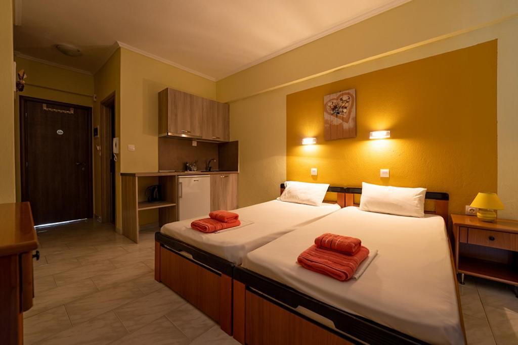 Dionisos Apartments Paralia Dionisiou Habitación foto